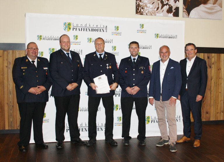 FFW Euernbach Ehrung 09.10.2023 - Herbert Ostermeier FFW Euernbach Ehrung 09.10.2023 - Herbert Ostermeier