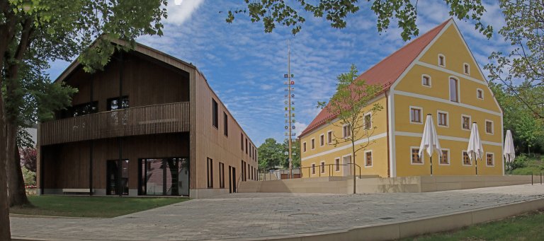 NOS mit Maibaum von Georg Schober