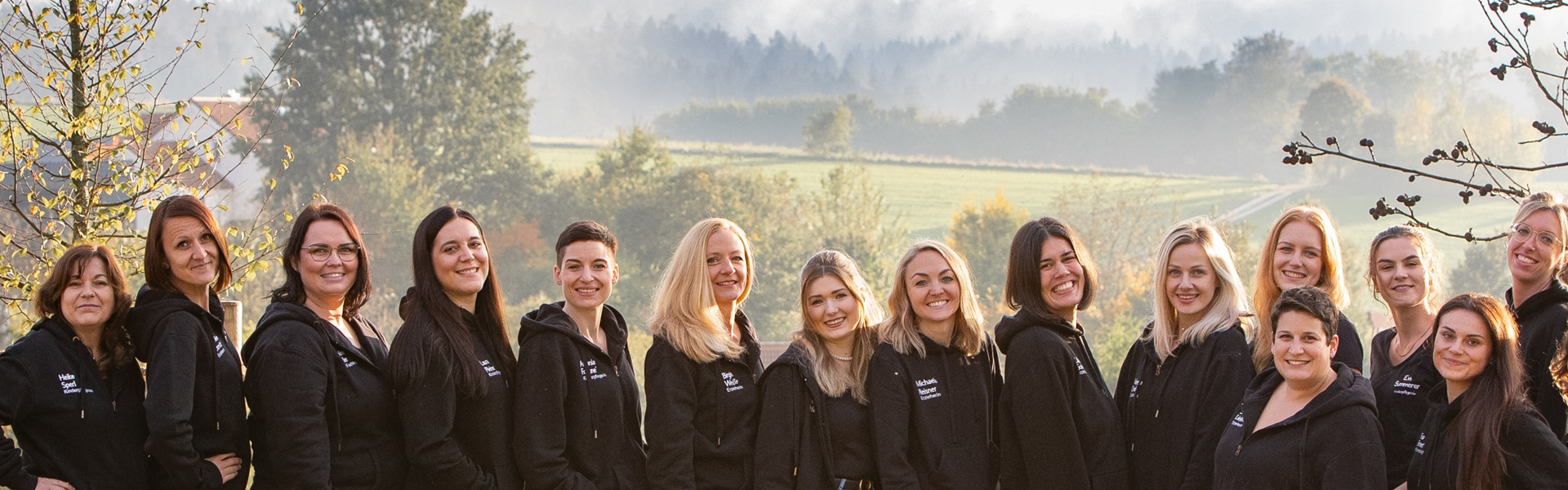 Teamfoto Kinderkrippe Regenbogen